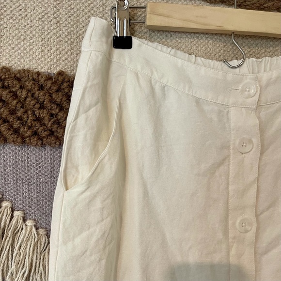 Matty M White Button Front Skirt - Picture 2 of 4